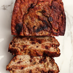 sliced banana bread with chocolat chips