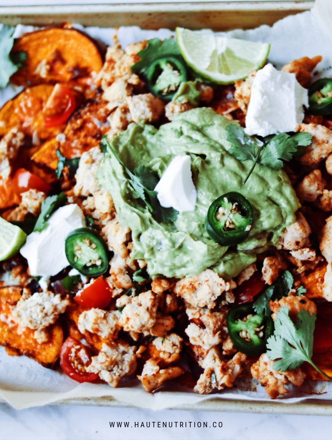 nachos avec quacamole et patates sucrées